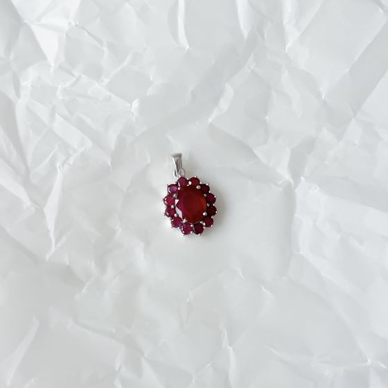 Серебряная подвеска с рубином 5.59ct