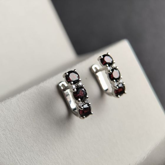 Серебряные серьги с гранатом 3.74ct