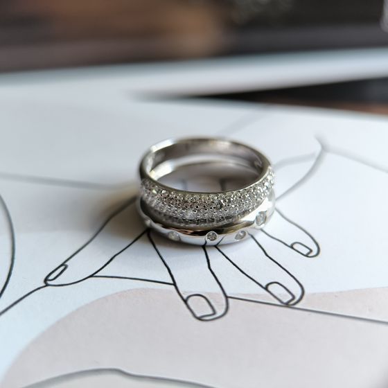 Серебряное кольцо с фианитами