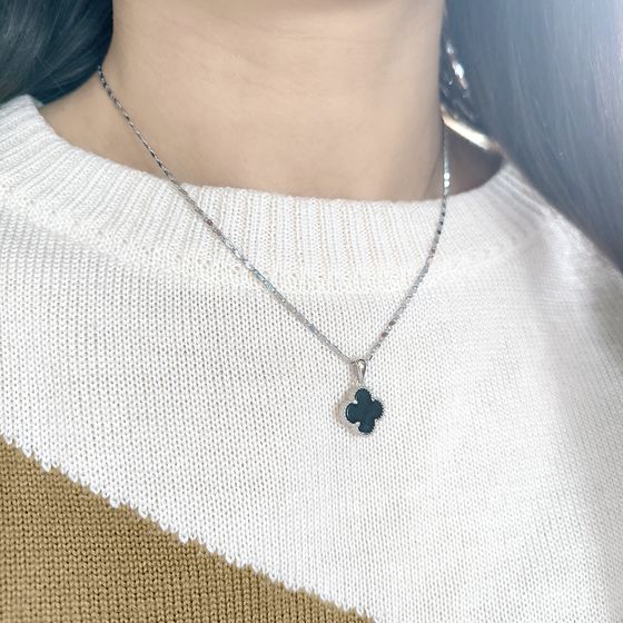 Серебряная подвеска с ониксом