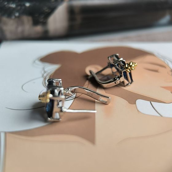 Серебряные серьги с сапфиром nano 4.37ct, фианитами