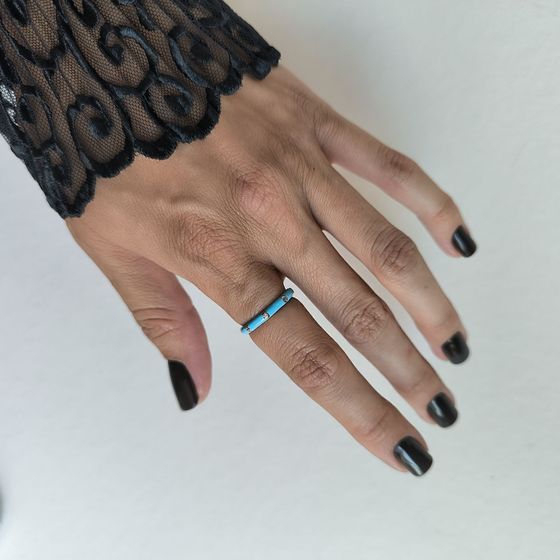 Серебряное кольцо с емаллю, фианитами