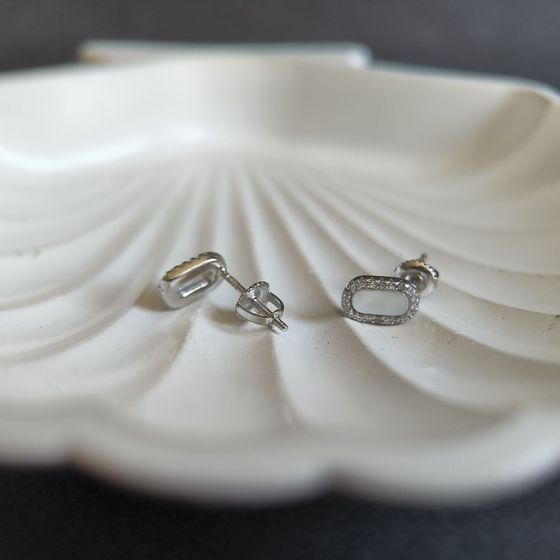 Серебряные серьги с перламутром, фианитами