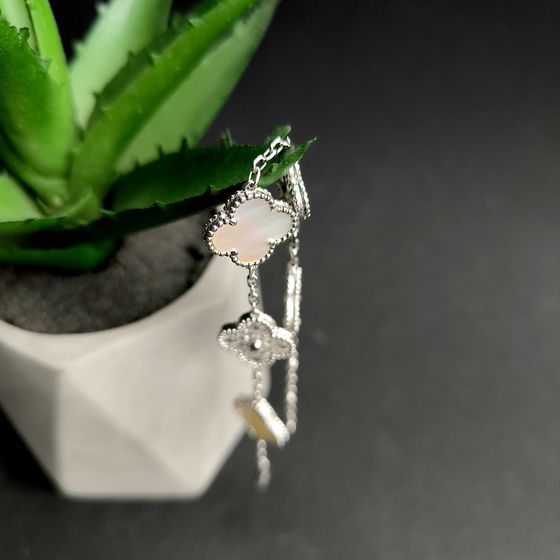 Серебряный браслет с перламутром, фианитами