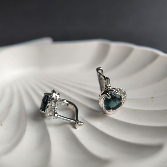 Серебряные серьги с топазом Лондон Блю 2.33ct, фианитами