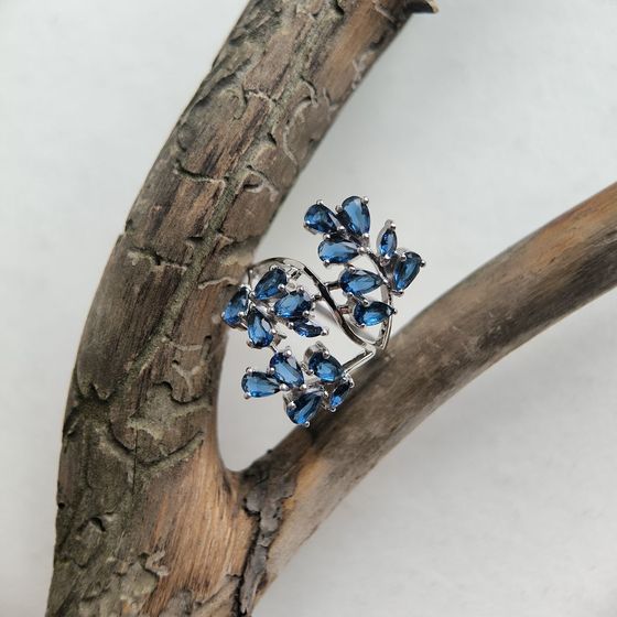 Серебряное кольцо с сапфиром nano 2.325ct