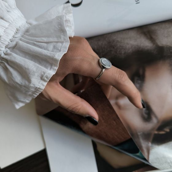 Серебряное кольцо с перламутром Серебряное кольцо с перламутром