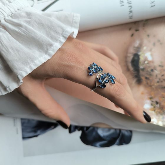 Серебряное кольцо с сапфиром nano 2.37ct