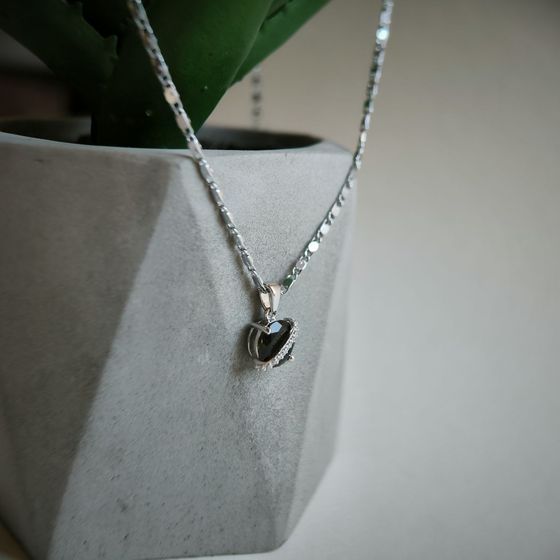 Серебряная подвеска с раухтопазом (дымчатым кварцем) 1.862ct, фианитами