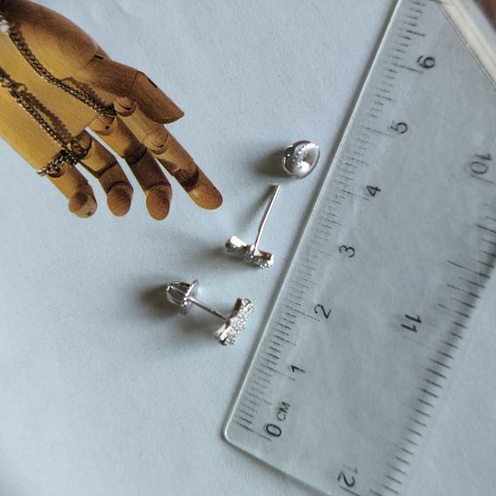 Серебряные серьги с фианитами