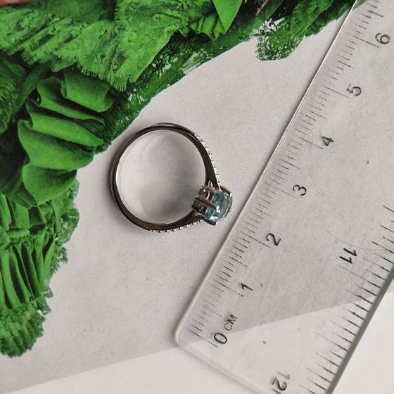 Серебряное кольцо с топазом Лондон Блю 1.093ct