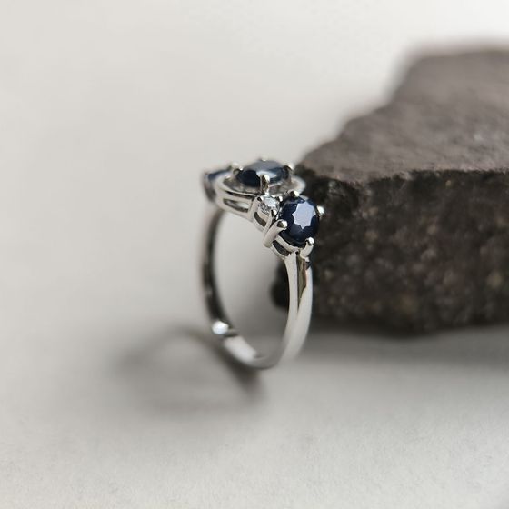 Серебряное кольцо с сапфиром 1.775ct