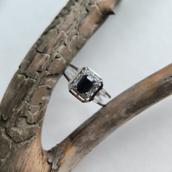 Серебряное кольцо с сапфиром 1.455ct