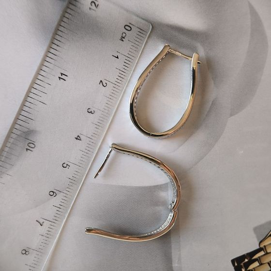 Серебряные серьги с фианитами