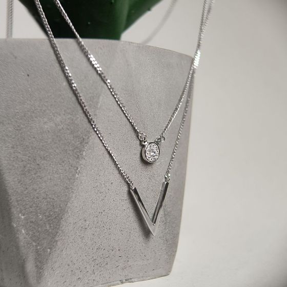 Серебряное колье с фианитами