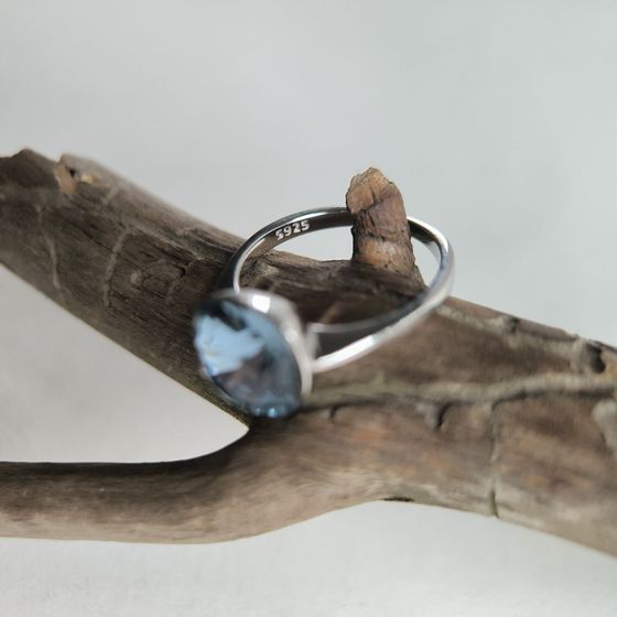 Серебряное кольцо с фианитами