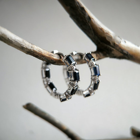 Серебряные серьги с сапфиром 6.112ct, фианитами