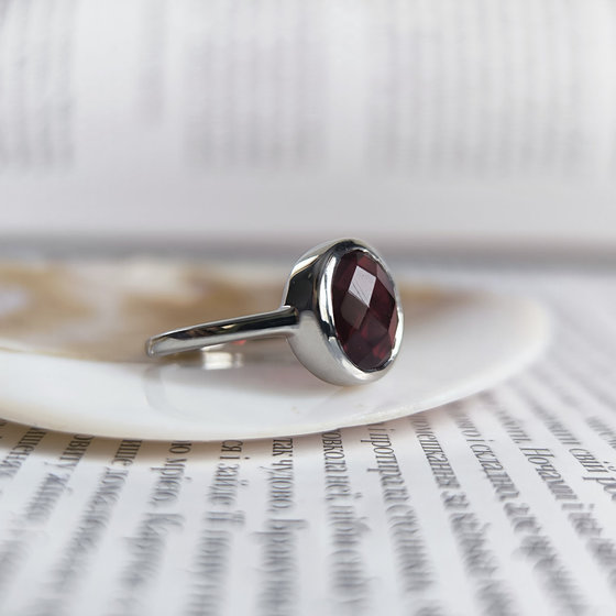 Серебряное кольцо с гранатом nano 2.165ct