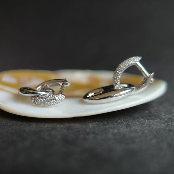 Серебряные серьги с фианитами