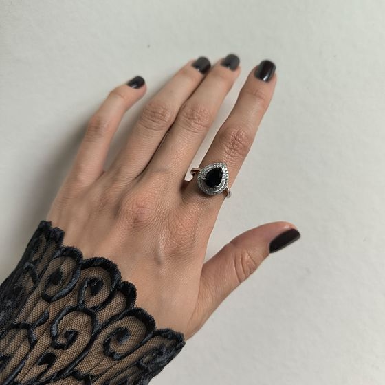 Серебряное кольцо с сапфиром nano 2.221ct, фианитами