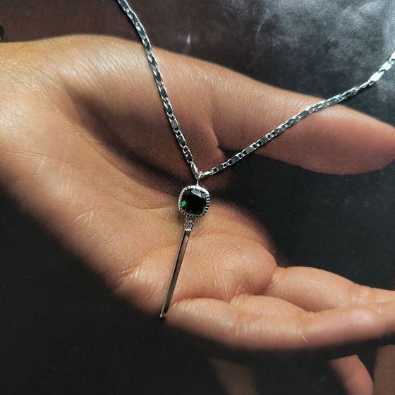 Серебряная подвеска с изумрудом nano 0.95ct