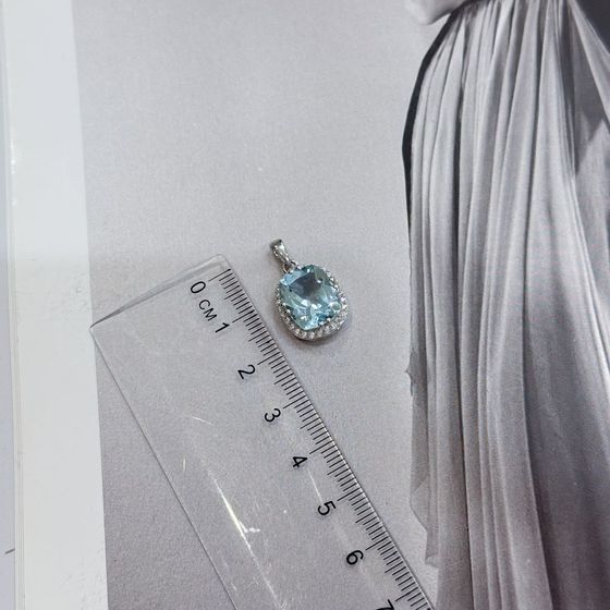 Серебряная подвеска с топазом 6.912ct