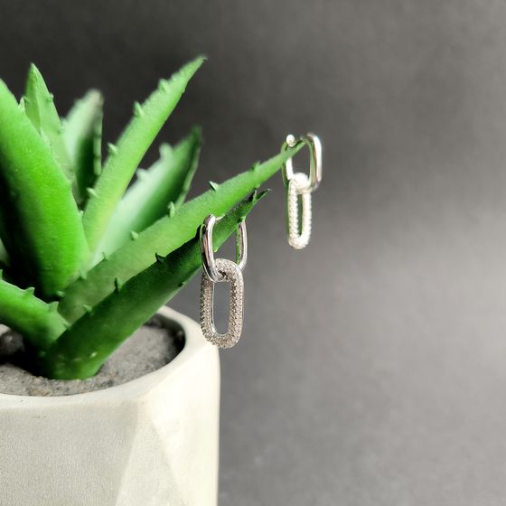 Серебряные серьги с фианитами