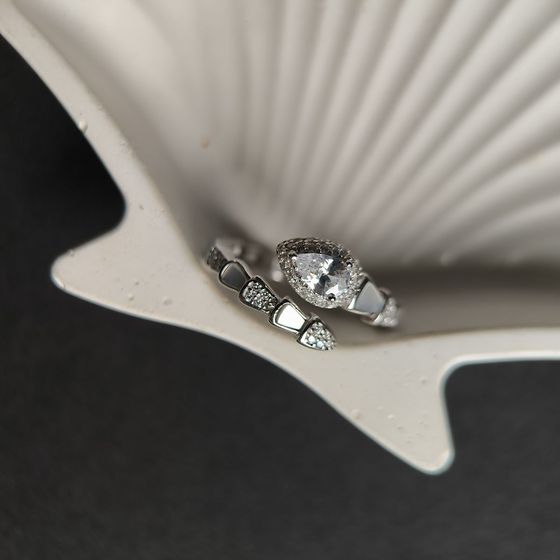 Серебряное кольцо с перламутром