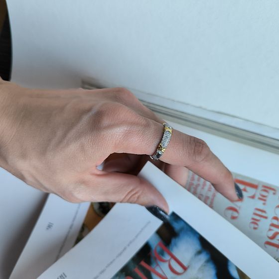 Серебряное кольцо с фианитами