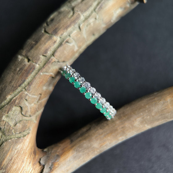 Серебряное кольцо с изумрудом 1.19ct