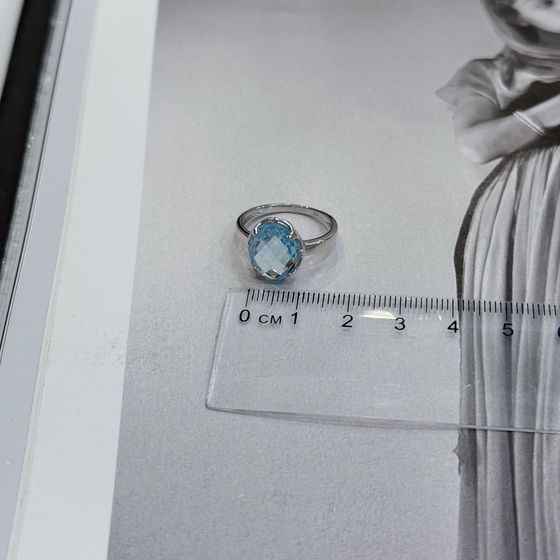 Серебряное кольцо с топазом