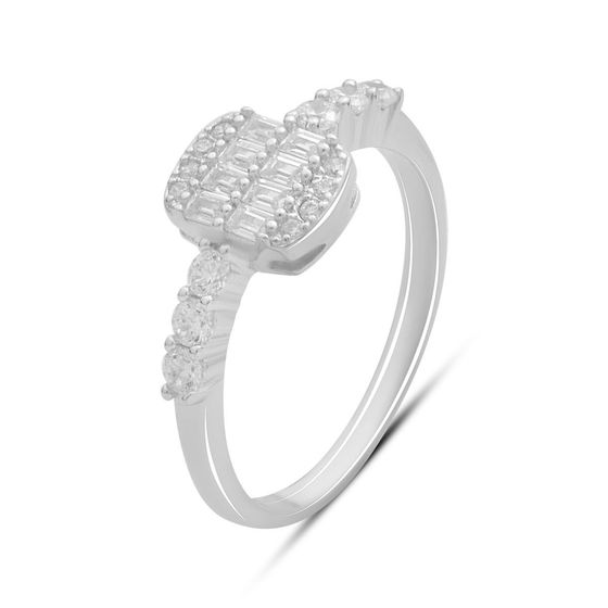 Серебряное кольцо с фианитами