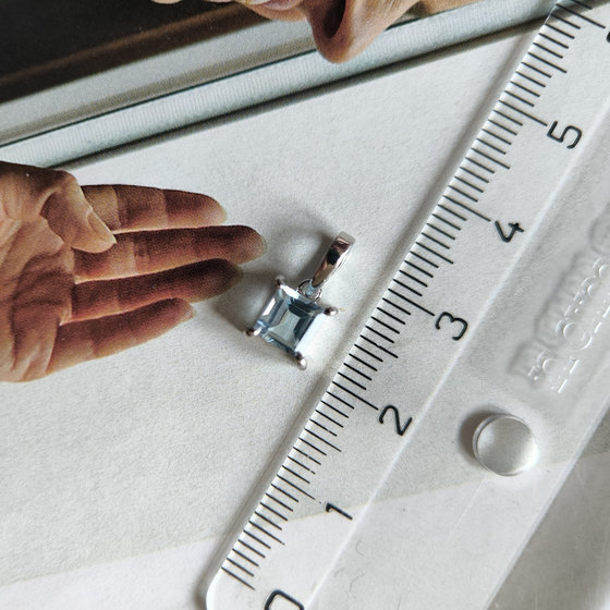Серебряная подвеска с топазом 0.79ct