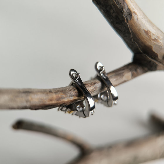 Серебряные серьги с фианитами