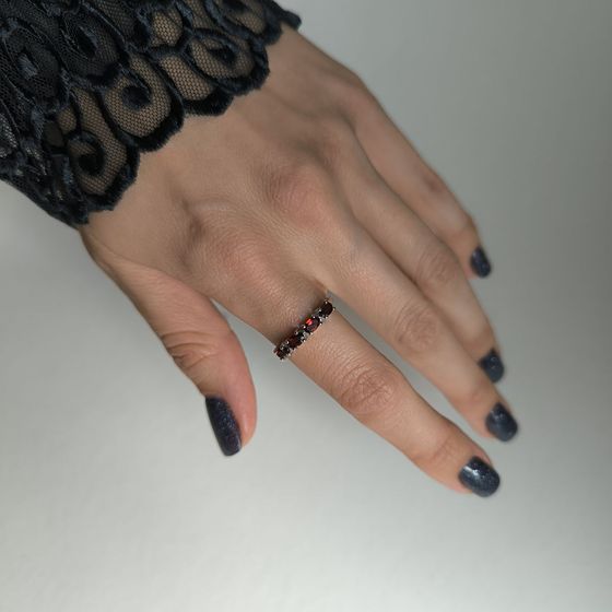 Серебряное кольцо с гранатом 1.081ct