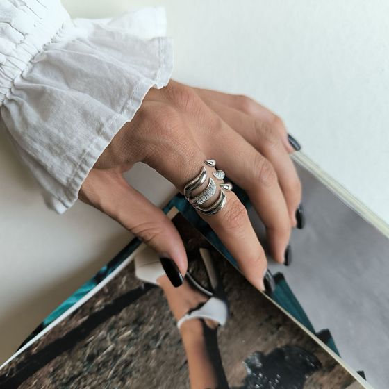 Серебряное кольцо с фианитами