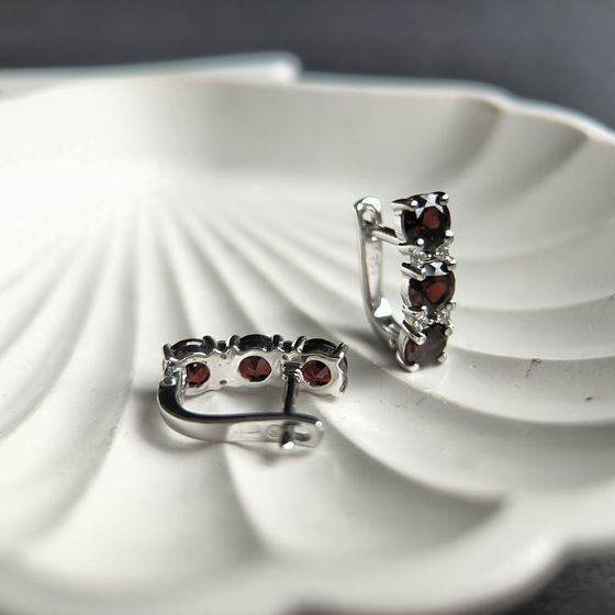 Серебряные серьги с гранатом 3.74ct