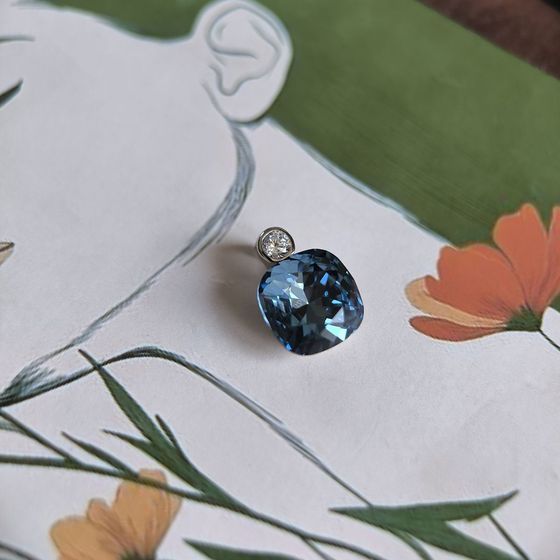 Серебряная подвеска с фианитами Серебряная подвеска с фианитами