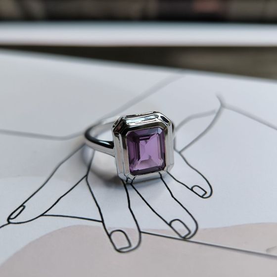 Серебряное кольцо с александритом 4ct