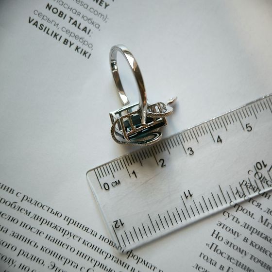 Серебряное кольцо с топазом Лондон Блю 5.715ct