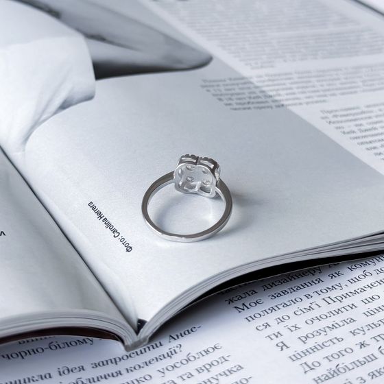 Серебряное кольцо с фианитами Серебряное кольцо с фианитами
