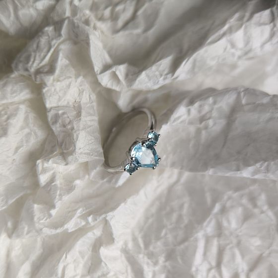 Серебряное кольцо с топазом 1.508ct