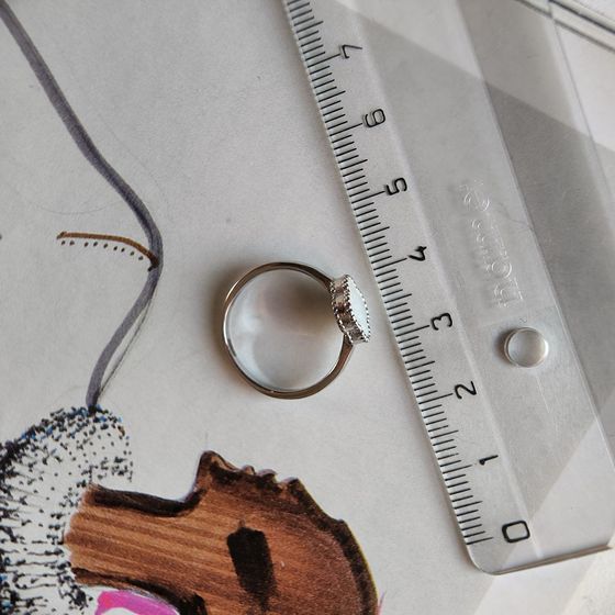 Серебряное кольцо с перламутром