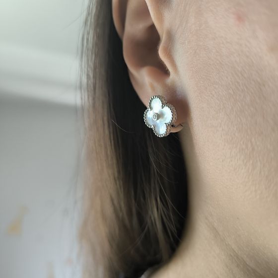 Серебряные серьги с перламутром, фианитами Серебряные серьги с перламутром, фианитами