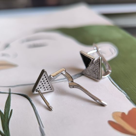 Серебряные серьги с фианитами