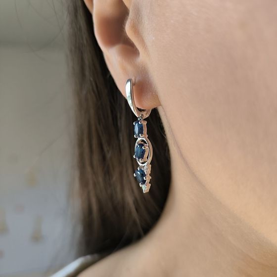 Серебряные серьги с сапфиром nano 2.148ct, фианитами