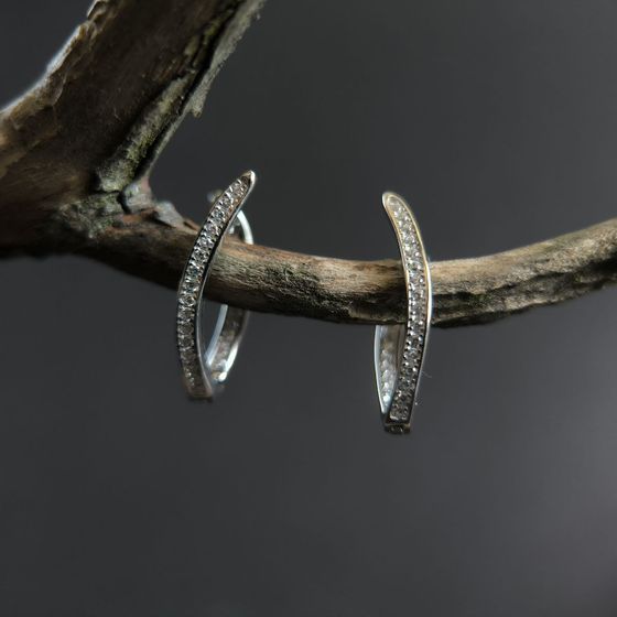 Серебряные серьги с фианитами Серебряные серьги с фианитами