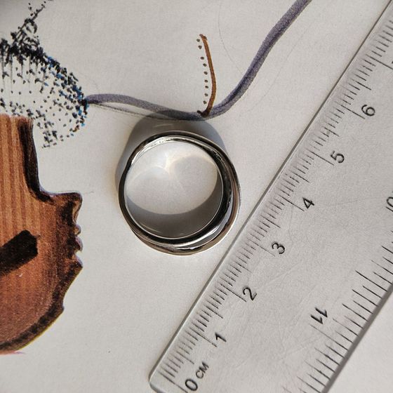 Серебряное кольцо с емаллю, фианитами