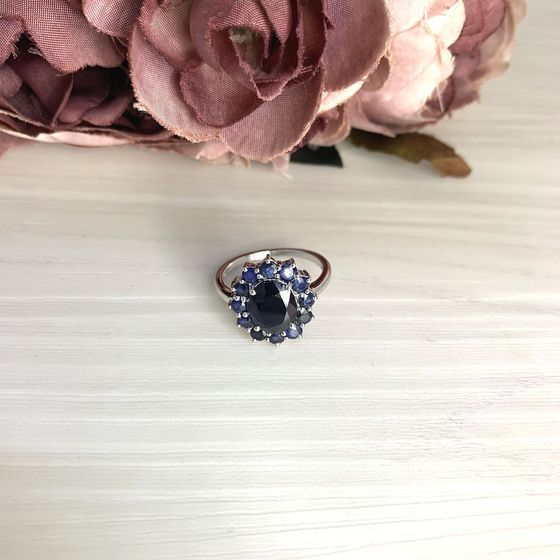Серебряное кольцо с сапфиром 5.379ct