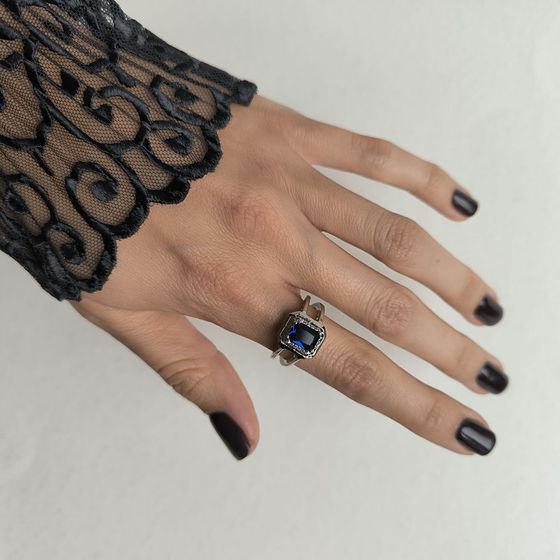 Серебряное кольцо с сапфиром nano 1.342ct, фианитами